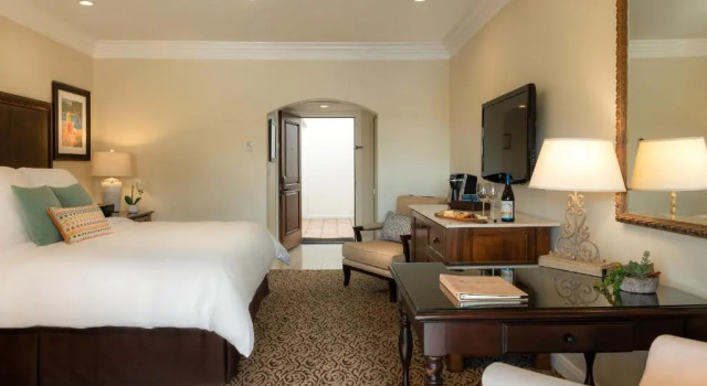 Номер Standard Westlake Village Inn