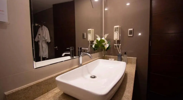 Люкс Sm Hotel And Business