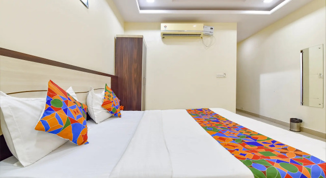 Номер Premium FabHotel Pink Cozzy