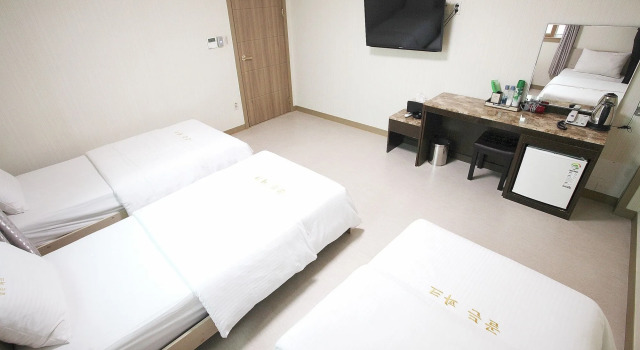 Golden Park Hotel