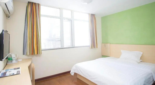 Номер Standard 7Days Inn Guilin Yangshuo Shili Gallery
