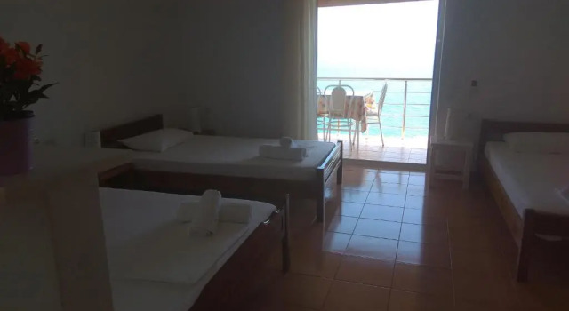 Qeparo Pano Rooms