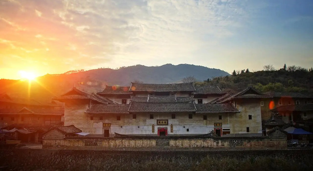 Longyan Yongding Tulou Fuyulou Changdi Inn