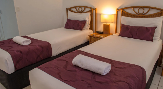 Beachfront Apartments on Trinity Beach, Book Lejlighed Trinity Beach Cairns Beaches