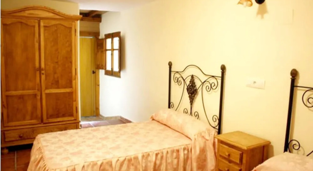 House With 2 Bedrooms in Montefrío, With Wonderful Mountain View, Priv