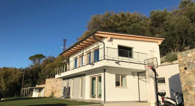Belvedere20guesthouse, Buchen Sie Hotel Hotels in Finale Ligure mit Pool, Schwimmbad