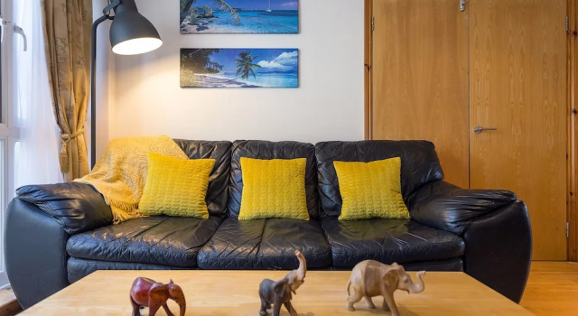 Spacious 4 Bedroom Home in East London