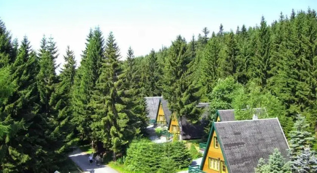 Berggasthof Brand - Finnhütten & Ferienhäuser "Am Rennsteig", Rezerwuj Hotel Piesau Turyngia