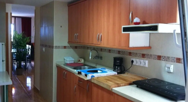 Two Bedroom Apartment in Spain, Забронировать Апартаменты/квартира Отели Торремолинос с парковкой, рядом с Культурный центр им. Пабло Руиса Пикассо, Парковка