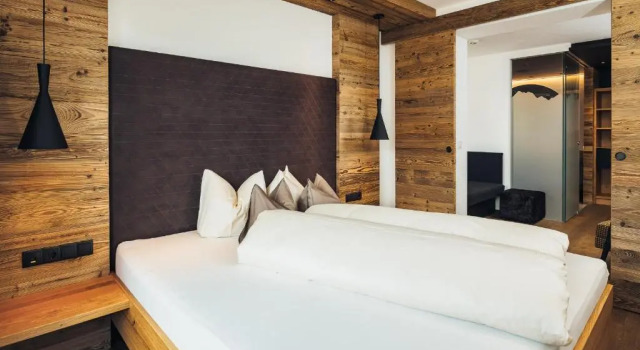 Люкс с балконом Hotel Cores
