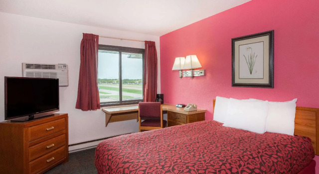 Двухместный номер Days Inn by Wyndham Mason City