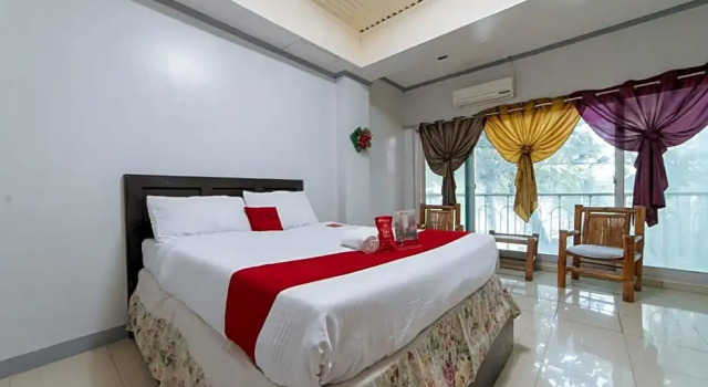Двухместный номер Standard RedDoorz Plus @ Subic 2n2 Beach Resort Zambales