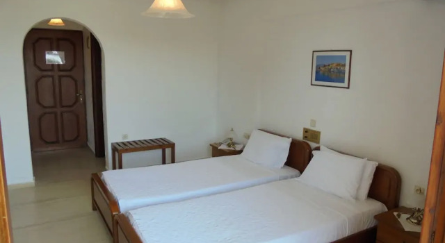 Двухместный номер Economy с балконом и с видом на сад Hotel Paradise