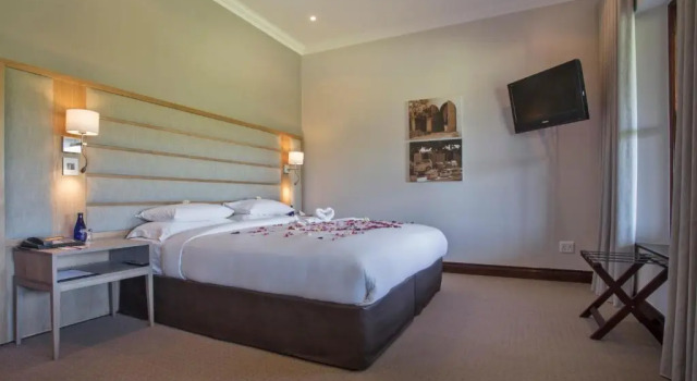 Номер Deluxe ASARA Wine Estate & Hotel
