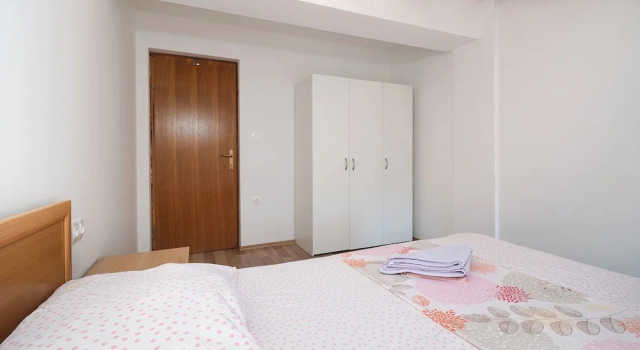Апартаменты Apartments Ana Vrsi