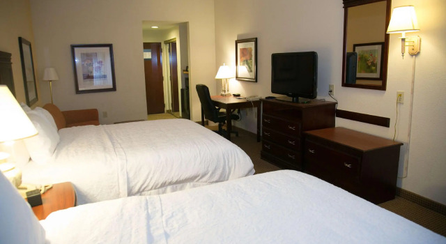 Четырёхместный номер Standard Hampton Inn & Suites Alpharetta Roswell