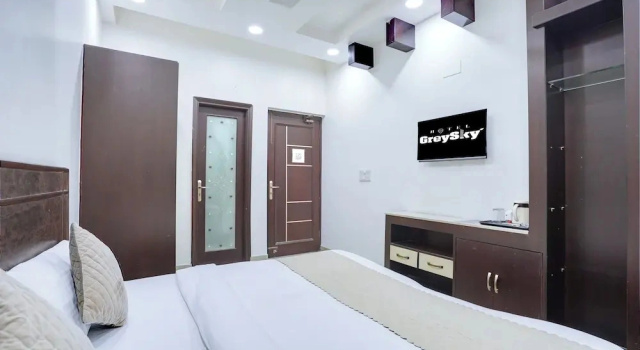 Hotel Greysky Residency New Delhi