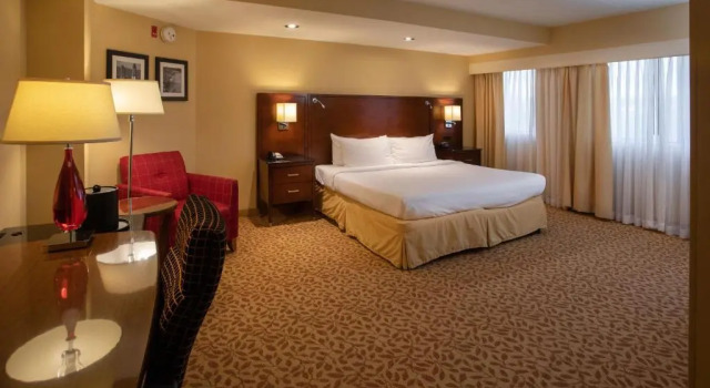 Полулюкс Jakes 58 Casino Hotel