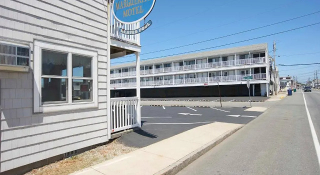 Marguerite Motel, Забронировать Мотель Отели Хэмптон 3 звезды, рядом с Концертный зал Casino Ballroom, 3*