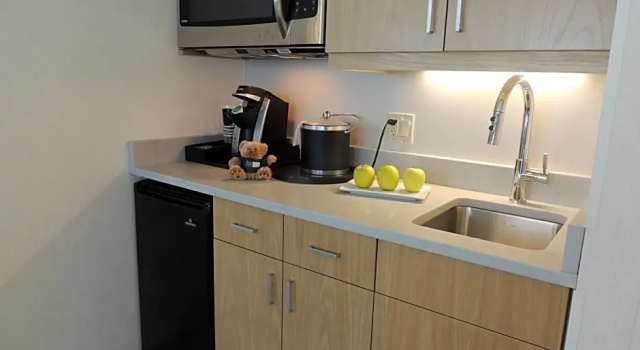 Четырёхместный номер Standard The Inn at Longwood Medical
