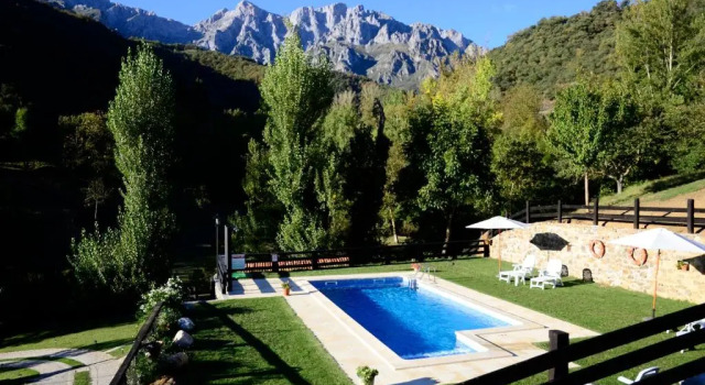 Posada San Pelayo, Book Hotel Camaleno Liébana