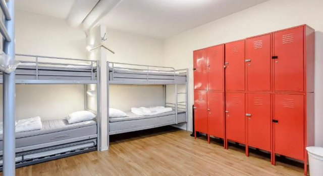 Кровать в общем номере City Hostel