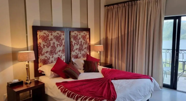Двухместный номер Deluxe с балконом Lodge On The Lake and Wellness Spa