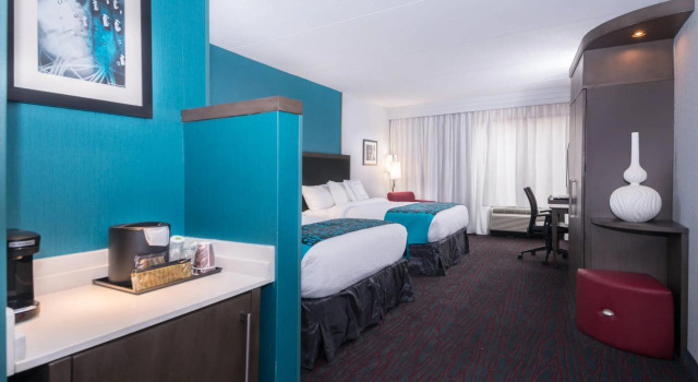Четырёхместный номер Standard Courtyard by Marriott Wilmington Downtown/Historic District
