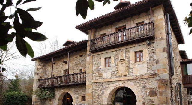 Posada La Torre de la Quintana, Đặt Khách sạn Liendo Cantabria Coast