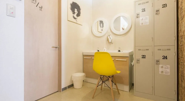 Sleepers - Hostel, Забронировать Хостел Сакаи Осака, рядом с Отделение Банка Японии в Осаке