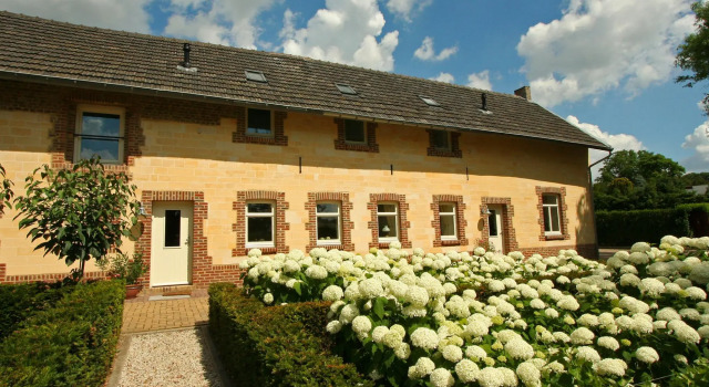 Lovely Farmhouse in Wijlre with Forest nearby, Prenota Casa vacanze Schin op Geul 