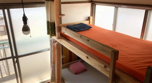 (camerata femminile) letto in camerata Fujiya