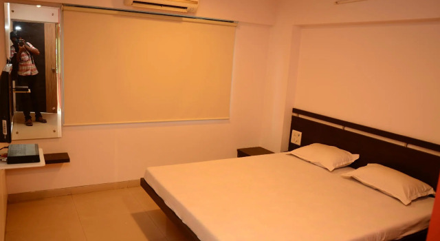 Hotel Palms Residency