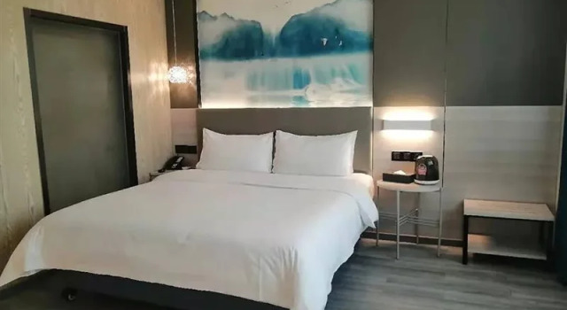 Hanting Hotel Shenzhen Longgang Nanlian Metro Station