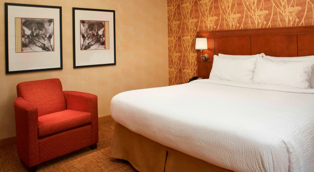 Courtyard Chicago Waukegan Gurnee