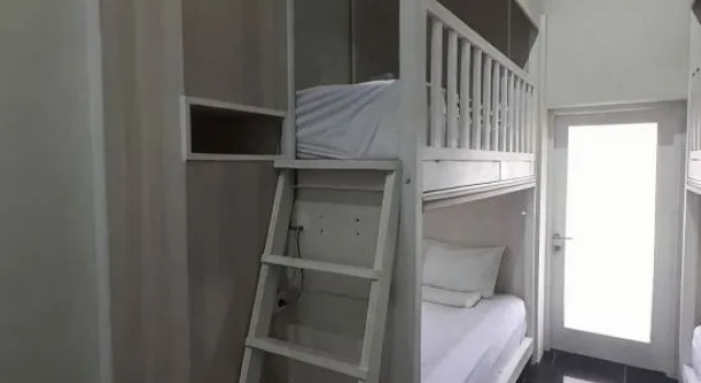 Bett im Wohnheim Sky Hotel Jogja
