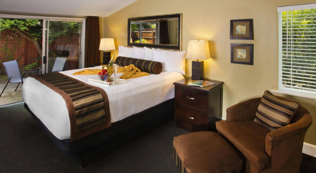 Monterey Peninsula Inn