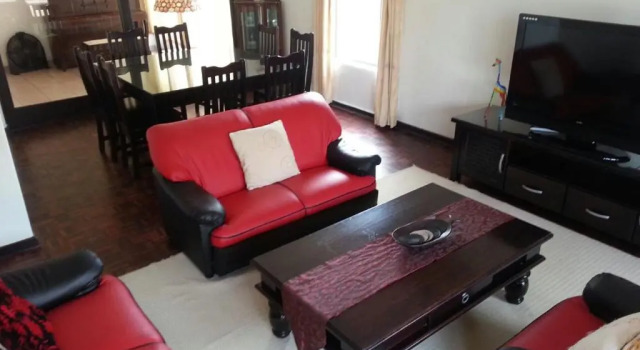 Durban Holiday House, Забронировать Отель Отели Дурбана 3 звезды, рядом с Beachwood Golf Club, 3*