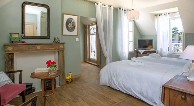 La Maison du Carroir, Забронировать Отель Отели Блуа с парковкой, рядом с Office de Tourisme de Blois Chambord, Парковка