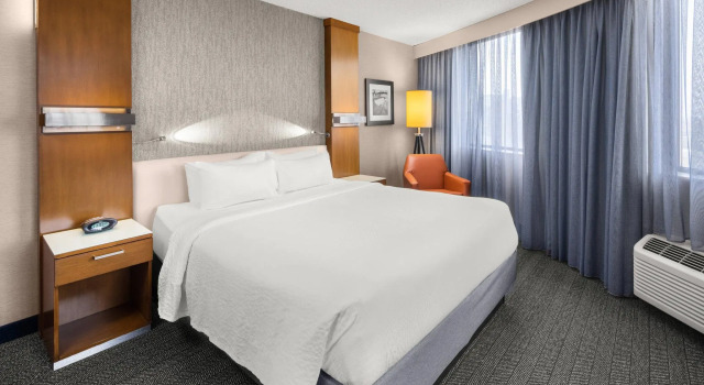 Двухместный номер Standard Courtyard by Marriott Minneapolis Downtown
