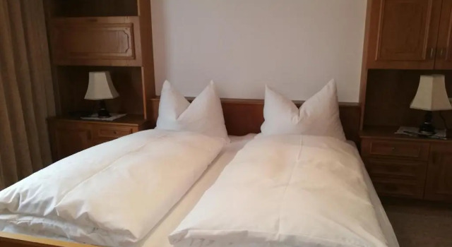 Haus Giggijoch by Châtel Reizen, Rezerwuj Hotel Hotele w Tyrol z parkingiem, Parking