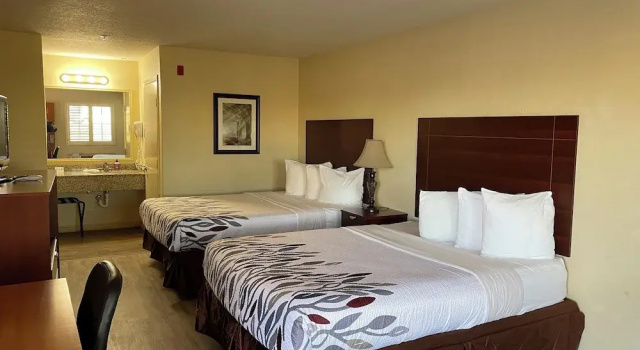 Двухместный номер Comfort c 1 комнатой Kenedy Inn and Suites