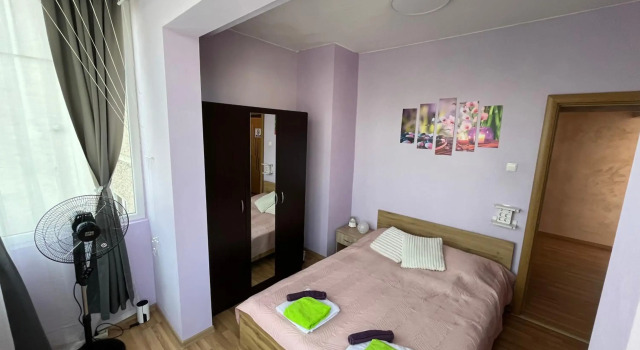 Lovely City Center 1BD, 1BT Apartment, Varaa Huoneisto Sofia Vitosha