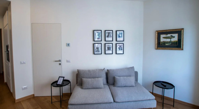 Luxury Apartment With Balcony