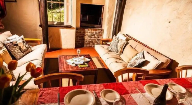 Dwarsberg Trout Hideaway, Забронировать Отель Франсхук Парл