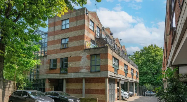 Chic Studio in Camden, Забронировать Отель Отели Лондона с парковкой, рядом с Кентиш Таун, Парковка