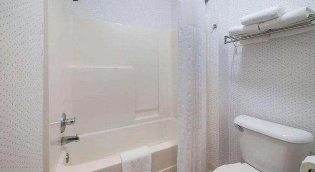 Люкс Rodeway Inn Urbana Champaign University Area