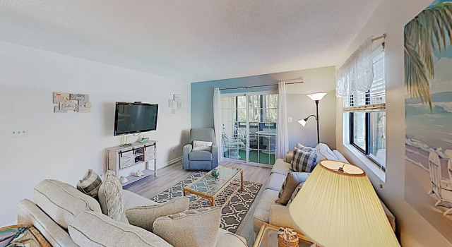 New Listing! Updated W/ Pools, Walk To Waves 2 Bedroom Condo, Забронировать Апартаменты/квартира Апартаменты Южной Каролины, Апартаменты/квартира