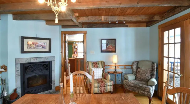 Chez Robert, Book Hotel Austin Eastern Townships