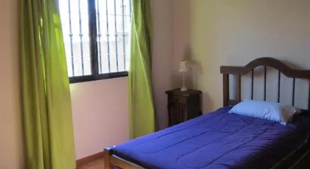 Quinta Montaña - Casa entera grupo o familia 8-10 personas - céntrica, piscina - Todas las comodidades!, Забронировать Отель Отели Мендосы с парковкой, рядом с Merced Church, Парковка